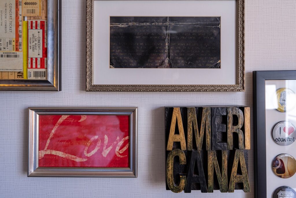 Refined Accessories Picture Frame